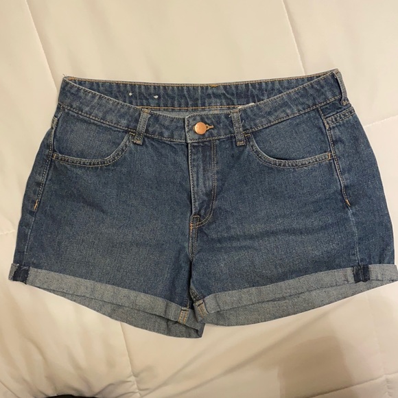 H&M Pants - SOLD**Rolled Mid-Rise Denim Shorts